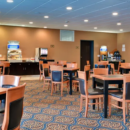 Holiday Inn Express Airport Calgary By Ihg-3